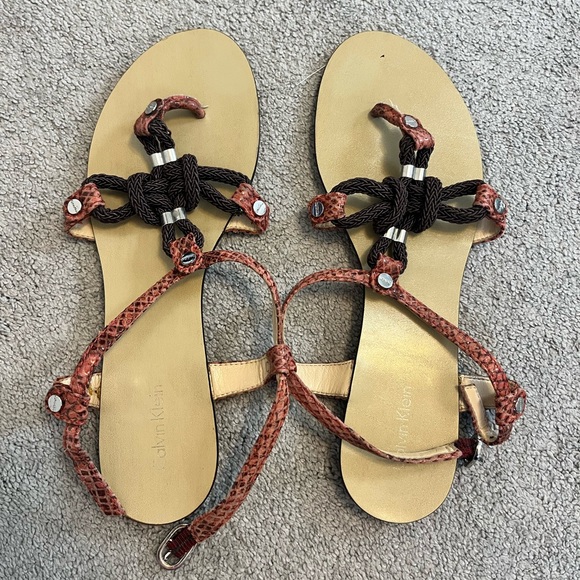 Calvin Klein Red Gladiator Leather Women SARRA flat Sandals sz10 - Picture 3 of 8